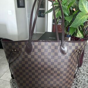 Louis Vuitton Damier Ebene MM Neverfull